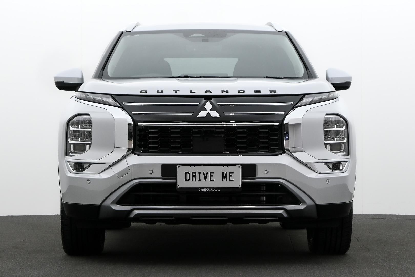 Mitsubishi Outlander image 2
