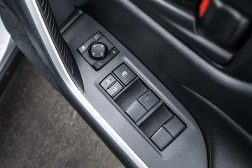 https://dvg-vehicle-assets.s3.amazonaws.com/C4449/ntdlqm1q7b6g6kurpxj3h15t.jpg
