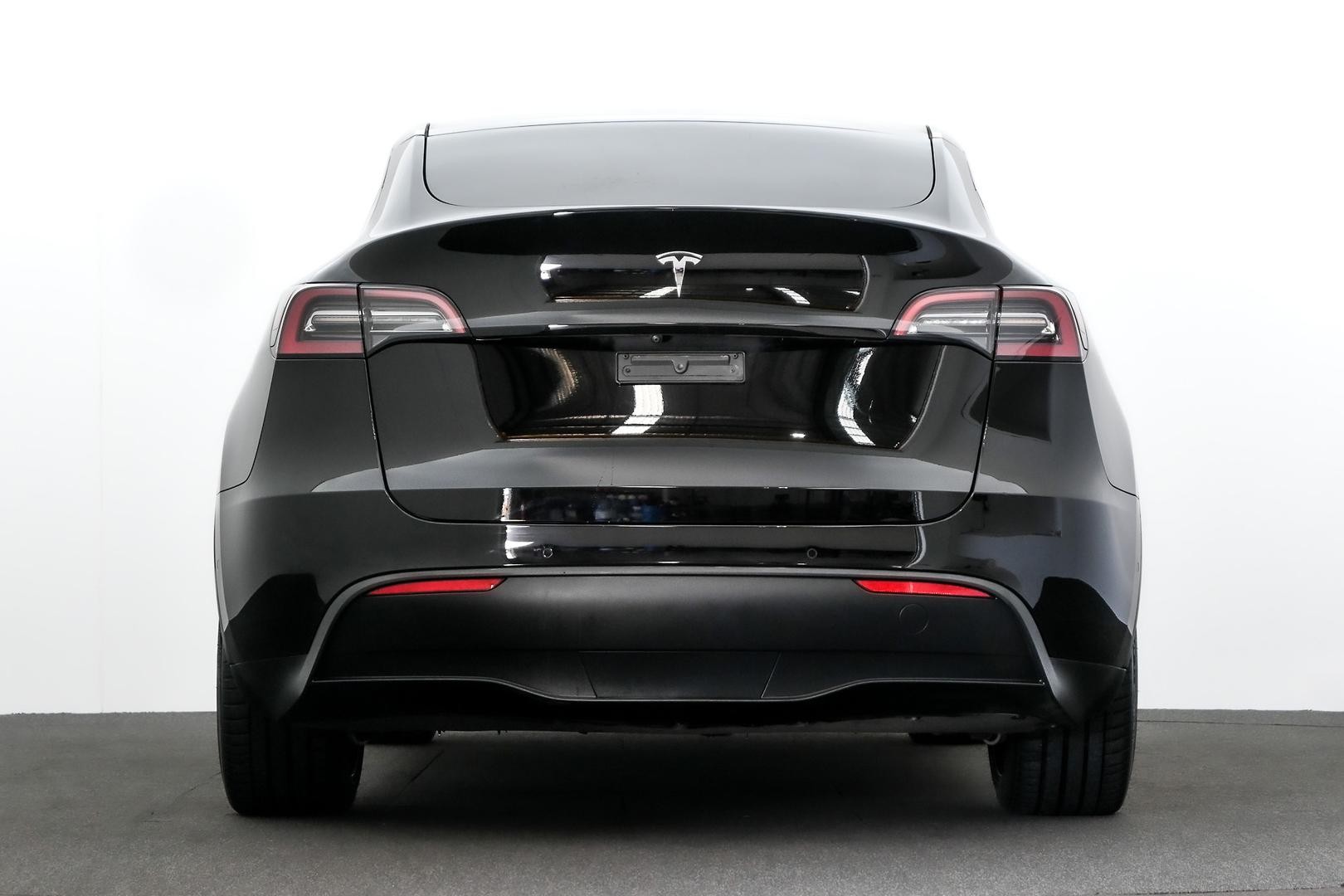 Tesla Model Y image 3