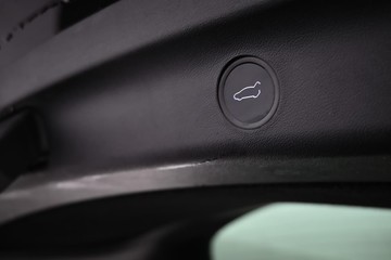 https://dvg-vehicle-assets.s3.amazonaws.com/C4453/8q9pd3fujgpkzhzpo3tp9vy88.jpg