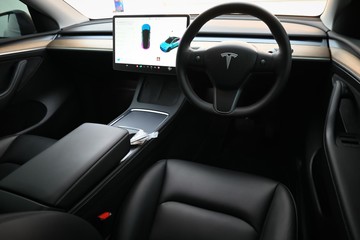 https://dvg-vehicle-assets.s3.amazonaws.com/C4464/2xirylvcstw17genzbjl66g2f.jpg