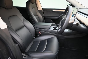 https://dvg-vehicle-assets.s3.amazonaws.com/C4464/dyzq9mm9aljn6yoszj4oxagc8.jpg