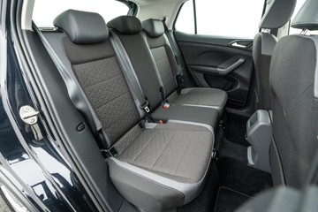 https://dvg-vehicle-assets.s3.amazonaws.com/C4481/8ky1cdaeh6xjjatlk6qhab6ao.jpg