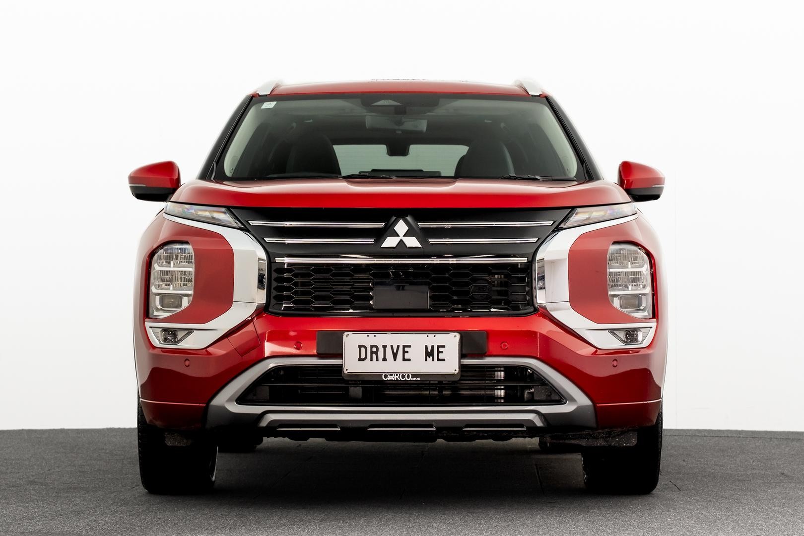 Mitsubishi Outlander image 2