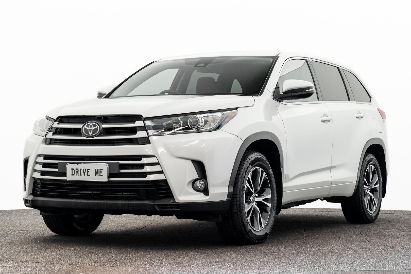 Toyota Kluger image 1