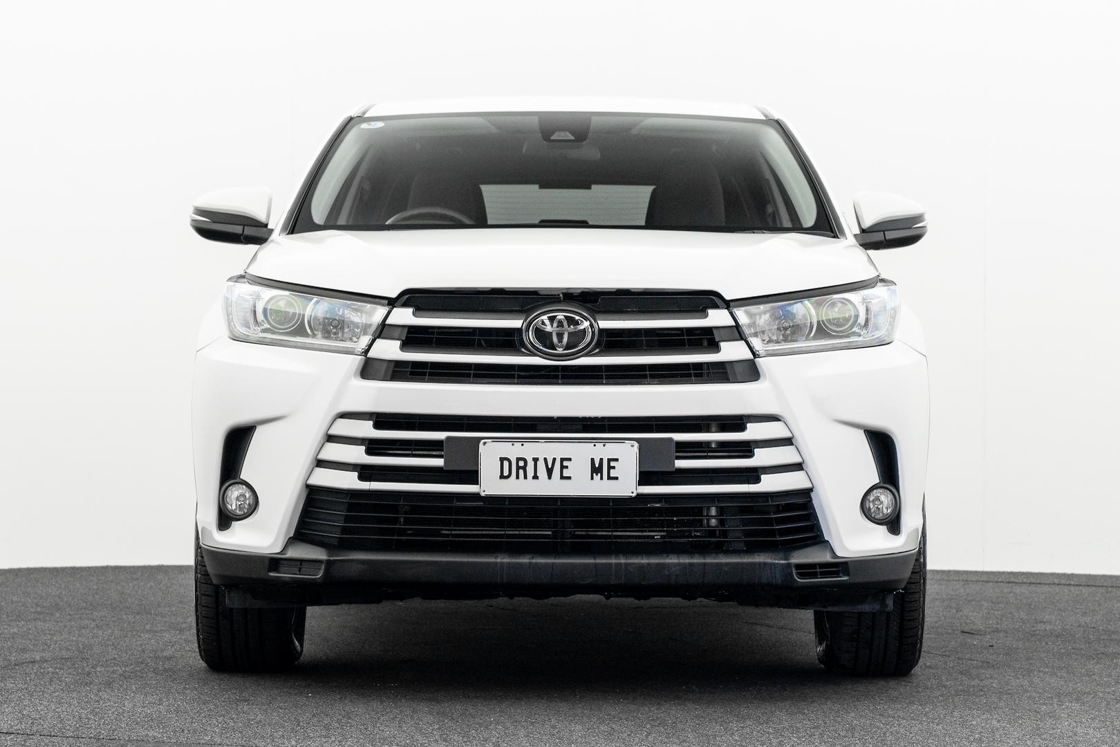 Toyota Kluger image 2