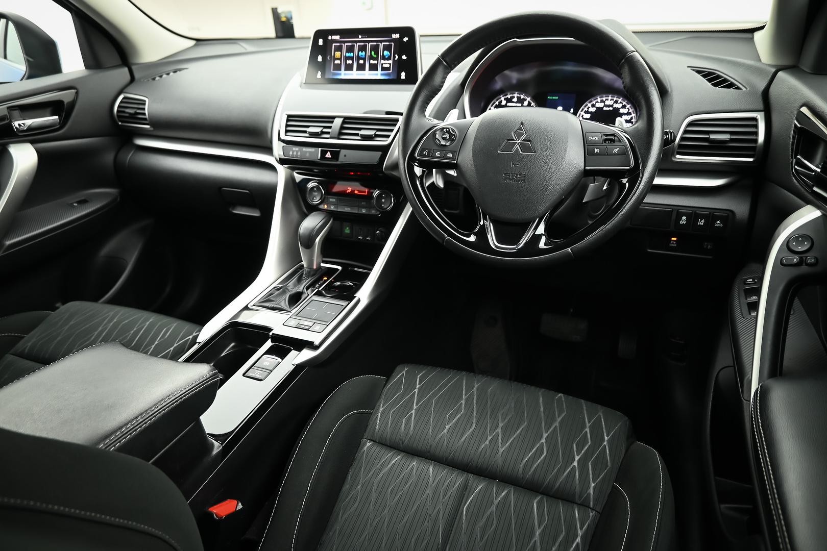 Mitsubishi Eclipse Cross image 4