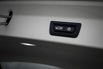 https://dvg-vehicle-assets.s3.amazonaws.com/C4528/eihr52k1y69gmdbrdmdxkgpri.jpg