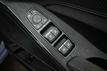 https://dvg-vehicle-assets.s3.amazonaws.com/C4529/9ozpmkcu2was4ki39bib1b74k.jpg