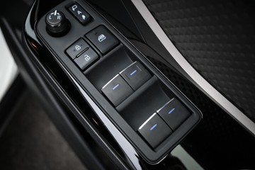 https://dvg-vehicle-assets.s3.amazonaws.com/C4534/559gyk5ef40ymvnb5xd3h026g.jpg