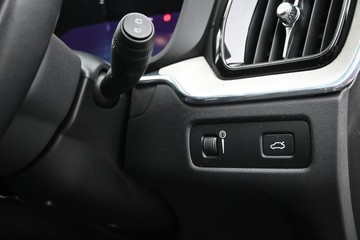 https://dvg-vehicle-assets.s3.amazonaws.com/C4541/7258z5pjj8iun40lff7m7h2v9.jpg