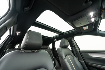https://dvg-vehicle-assets.s3.amazonaws.com/C4588/7eqs1fffty9vngv10h7b52qxu.jpg