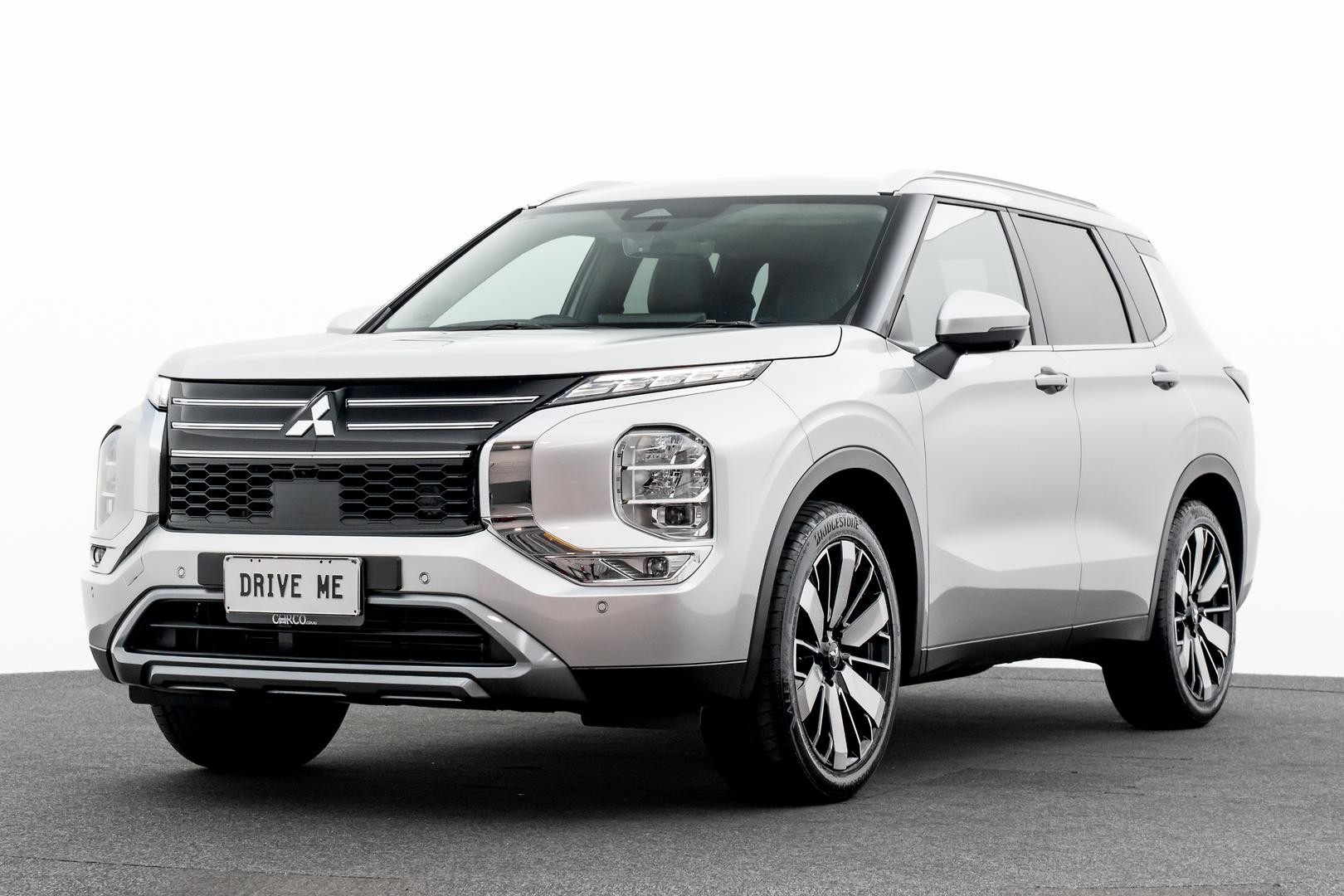 Mitsubishi Outlander image 1