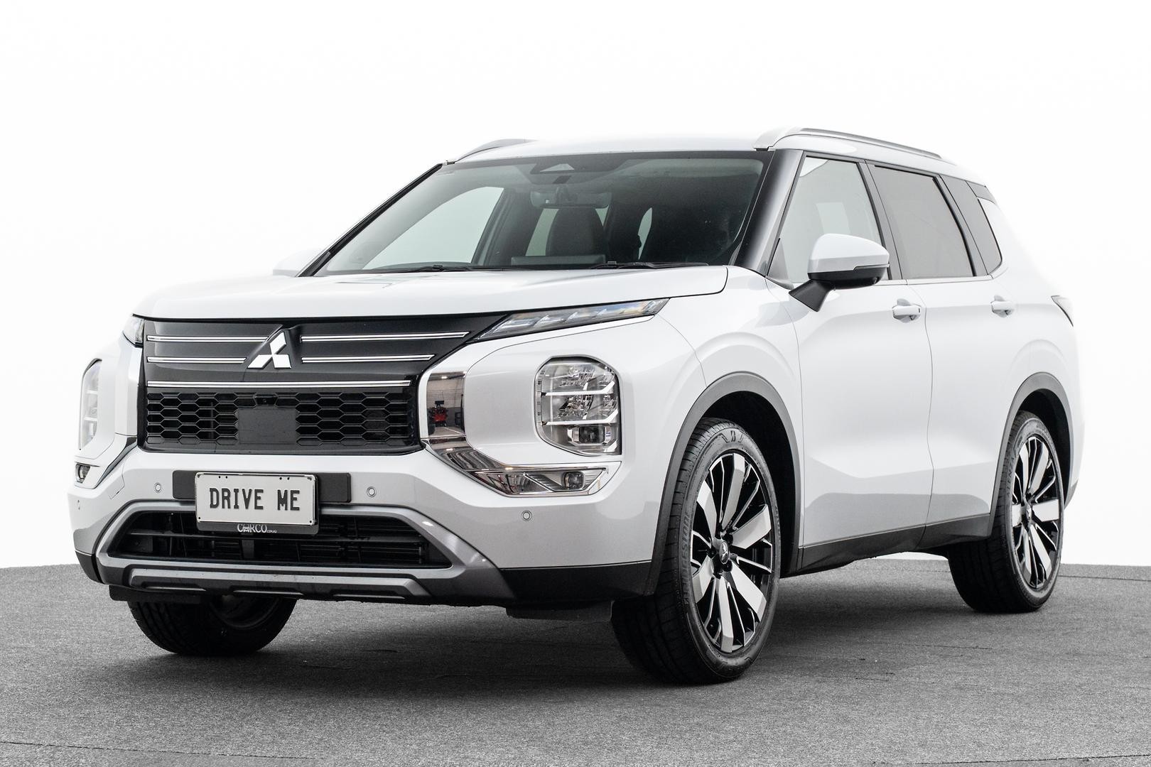 Mitsubishi Outlander image 1