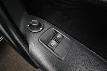 https://dvg-vehicle-assets.s3.amazonaws.com/C4625/3kpune9i6bxrs3v8w6zqf3j36.jpg
