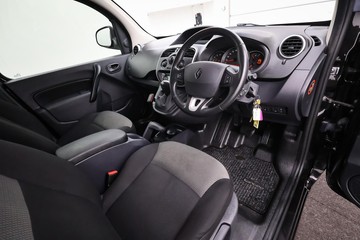 https://dvg-vehicle-assets.s3.amazonaws.com/C4625/b7mp3q7appkxyp6tluc5i0o35.jpg