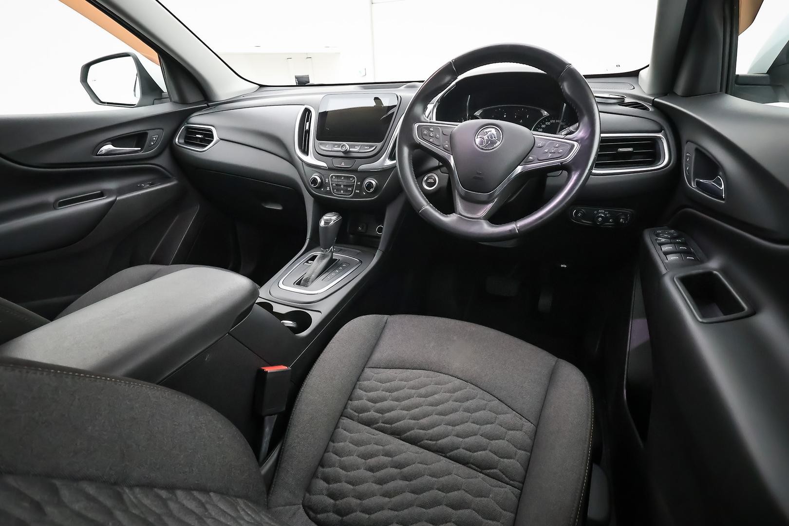 Holden Equinox image 4