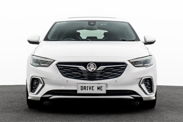 https://dvg-vehicle-assets.s3.amazonaws.com/C4640/8at4e220flmlqrcsiejm8nb8f.jpg