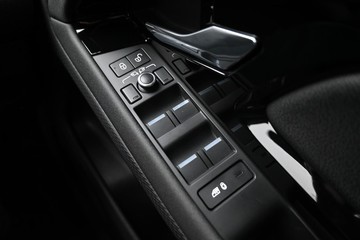 https://dvg-vehicle-assets.s3.amazonaws.com/C4648/937u1svw10jyjqoex5mfrgkpp.jpg