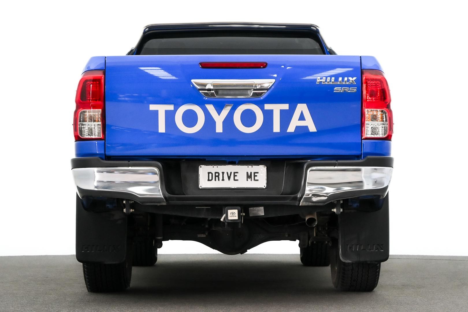Toyota Hilux image 3