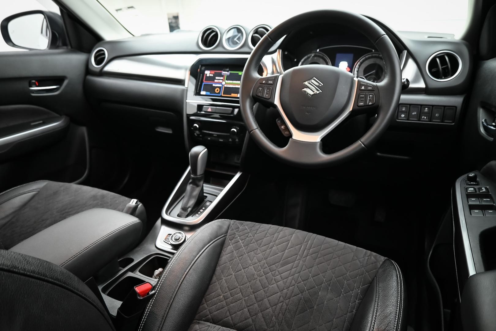 Suzuki Vitara image 4
