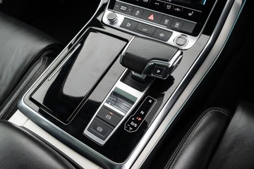 https://dvg-vehicle-assets.s3.amazonaws.com/C4691/bf52xooua2fnpbkahfx2i525b.jpg