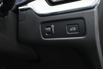 https://dvg-vehicle-assets.s3.amazonaws.com/C4715/bt22g6pdled29jcmi8sk5cf6a.jpg
