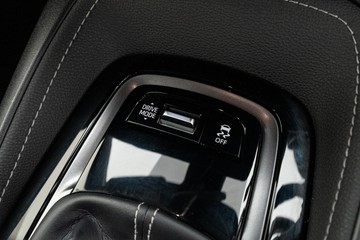https://dvg-vehicle-assets.s3.amazonaws.com/C4720/7b2ghs754vbfs92fj2lhijlgu.jpg