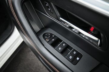https://dvg-vehicle-assets.s3.amazonaws.com/C4721/bl7le822tkuldr41cxw9qbll0.jpg
