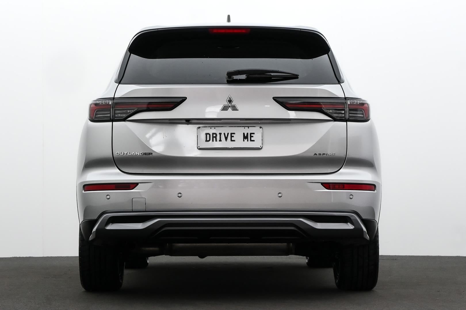 Mitsubishi Outlander image 3