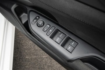 https://dvg-vehicle-assets.s3.amazonaws.com/C4809/60p88ed6fqunc3cll5tagf8q4.jpg