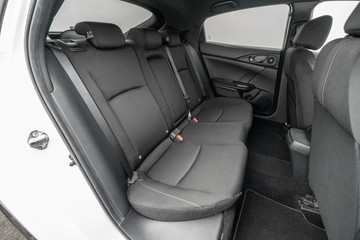 https://dvg-vehicle-assets.s3.amazonaws.com/C4809/ceg1xzrkf2o4ptldn5gkme93t.jpg
