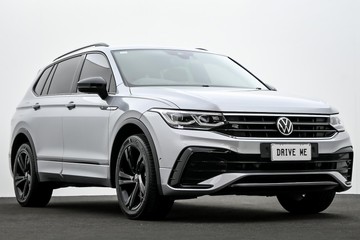 https://dvg-vehicle-assets.s3.amazonaws.com/C4818/3lw5n2g9g5lhslt85sds1n741.jpg