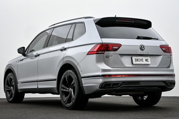 https://dvg-vehicle-assets.s3.amazonaws.com/C4818/3x0l4g42yjvvnzs68ioe0625.jpg