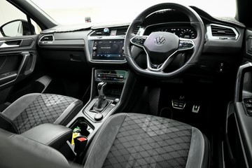 https://dvg-vehicle-assets.s3.amazonaws.com/C4818/8hmyzaf4f14rjuirwpyqm51iy.jpg