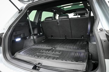 https://dvg-vehicle-assets.s3.amazonaws.com/C4818/e1opf94s0b8u0amfr9yjgwe4k.jpg