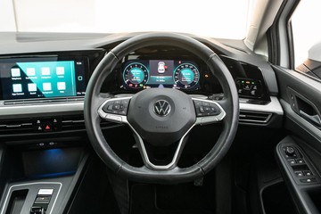 https://dvg-vehicle-assets.s3.amazonaws.com/C4829/afljotwj9eqy7er4bv9zp6g5z.jpg