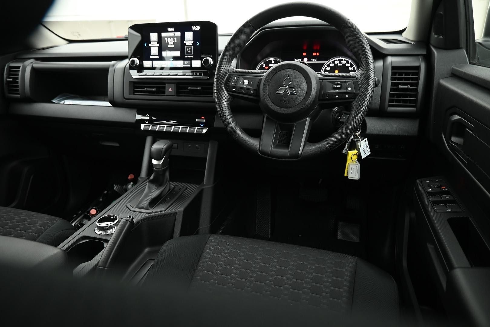 Mitsubishi Triton image 4