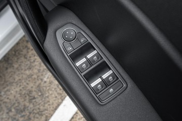 https://dvg-vehicle-assets.s3.amazonaws.com/C4838/d423rt54q69odneq7i80uvh5b.jpg