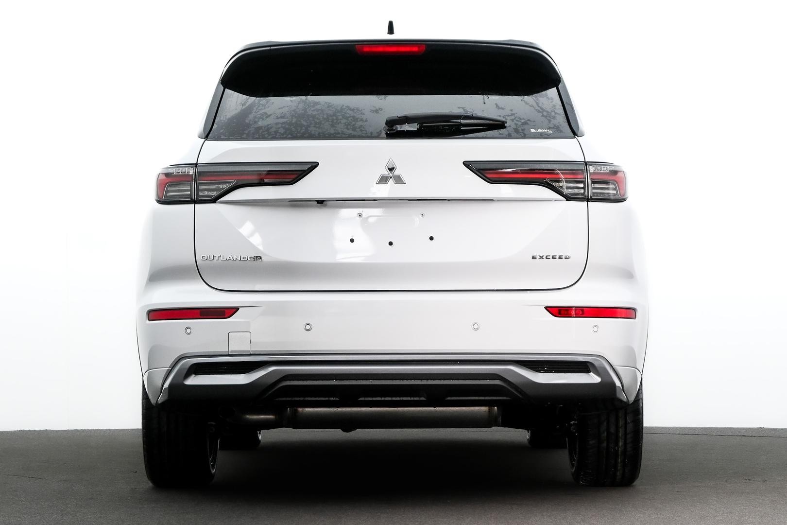 Mitsubishi Outlander image 3