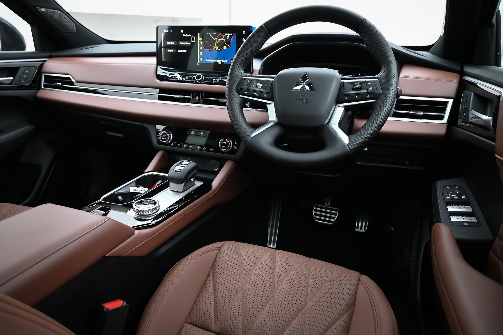 Mitsubishi Outlander image 4