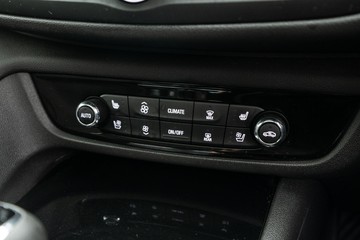 https://dvg-vehicle-assets.s3.amazonaws.com/C4869/1g32x9piel6bgnesm2k8kv316.jpg