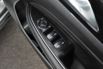https://dvg-vehicle-assets.s3.amazonaws.com/C4869/876db1q3mzobhdxw47akt9izx.jpg