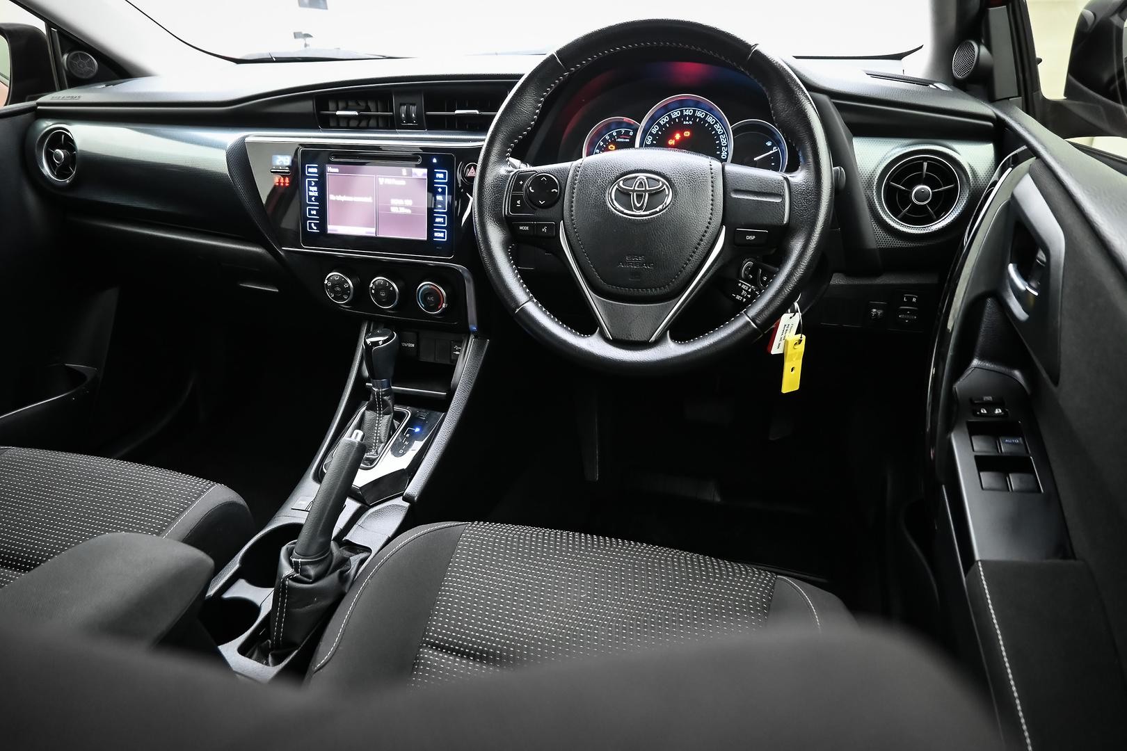 Toyota Corolla image 4