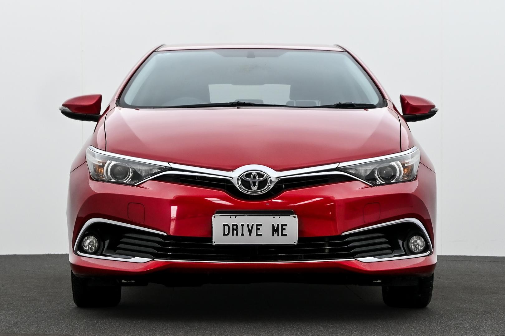 Toyota Corolla image 2