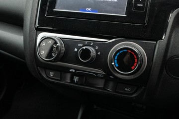 https://dvg-vehicle-assets.s3.amazonaws.com/C4876/882djezmegi5b6cqg58wfxcyu.jpg