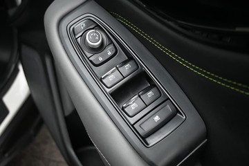 https://dvg-vehicle-assets.s3.amazonaws.com/C4879/ayhr0gueyeopalu6s5cm5g3gx.jpg