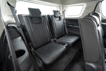 https://dvg-vehicle-assets.s3.amazonaws.com/C4881/35m4ywfonh4rzhled7u5fztsx.jpg