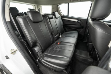 https://dvg-vehicle-assets.s3.amazonaws.com/C4881/3nnur7mlxlk4wu3rn1kzpe0ju.jpg