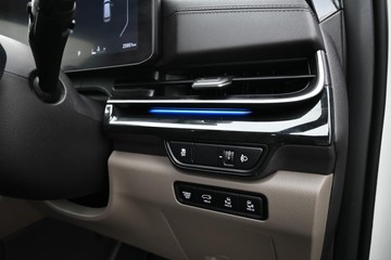 https://dvg-vehicle-assets.s3.amazonaws.com/C4899/72xpxtoeis65z52rekrdlpai7.jpg